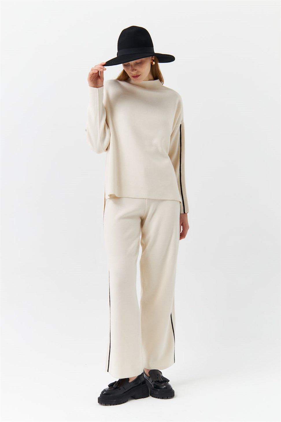 Modest Stand Up Collar Stripe Detailed Cream Womens Knitwear Set