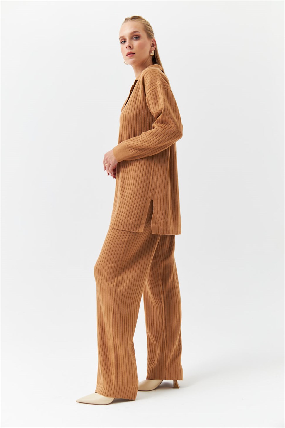 Polo Neck Knitwear Camel Womens Suit