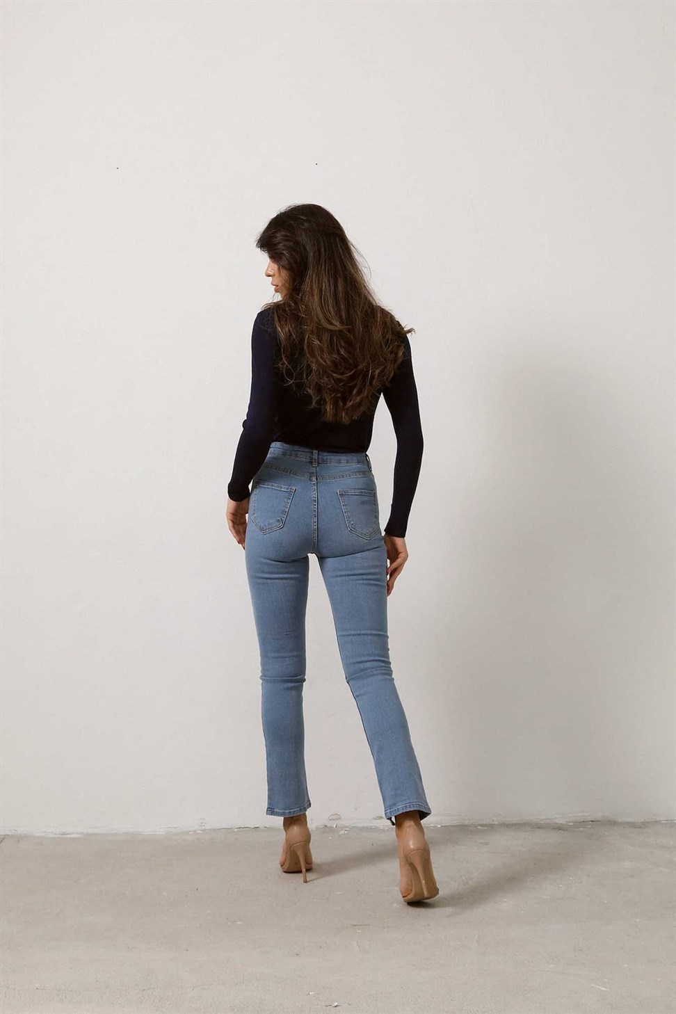 Yırtmaç Detaylı Toparlayıcı Skinny Jean