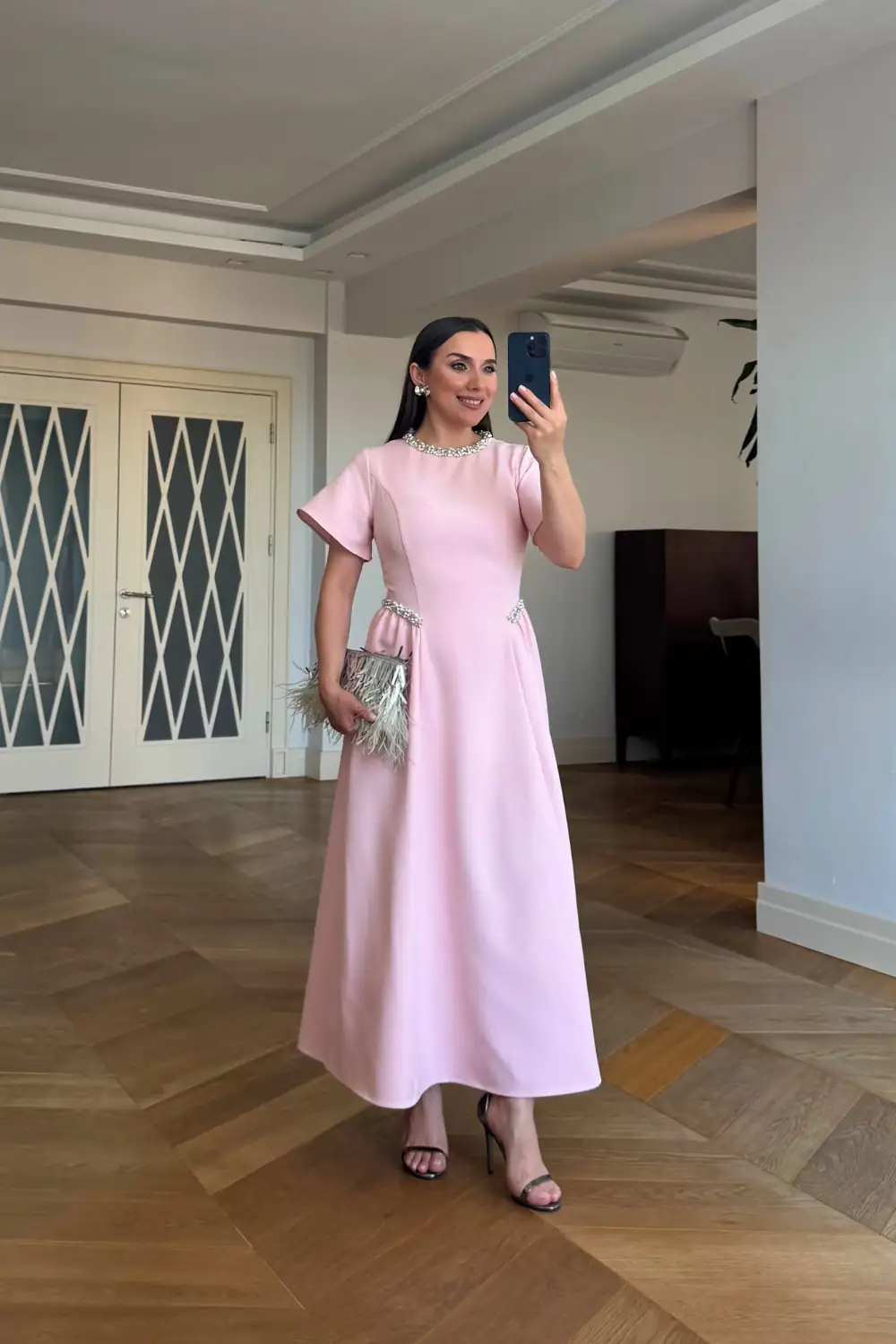 Taş Detaylı Kısa Kollu Midi Elbise - Pembe